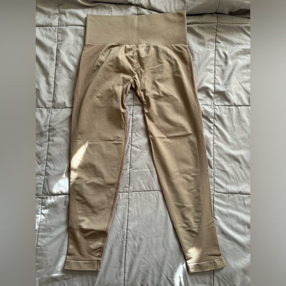 NVGTN Taupe Contour 2.0 Seamless Leggings - Picture 2 of 6